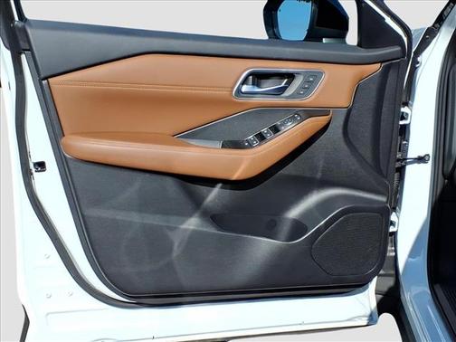 Pearl 2025 Nissan Rogue Platinum