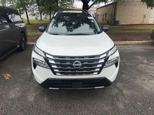 Pearl 2025 Nissan Rogue Platinum