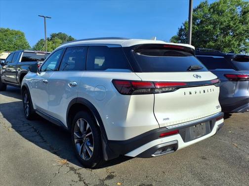 2022 INFINITI QX60 Luxe