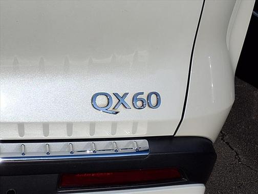 2022 INFINITI QX60 Luxe