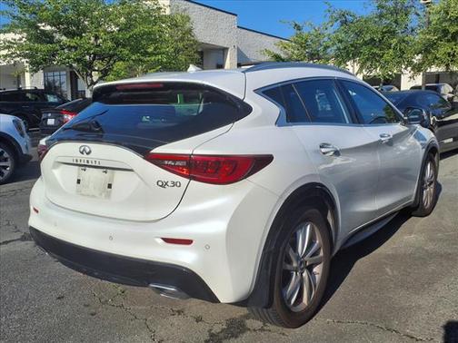 2019 INFINITI QX30 Luxe