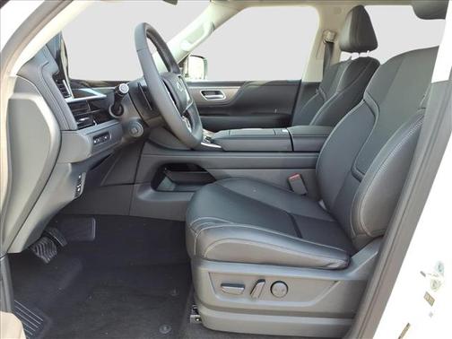 Radiant White 2026 INFINITI QX80 PURE