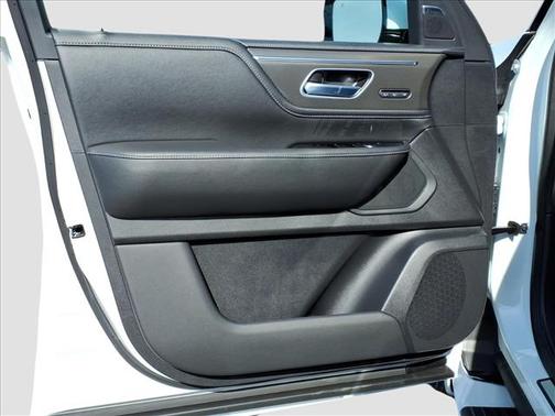 Radiant White 2026 INFINITI QX80 PURE