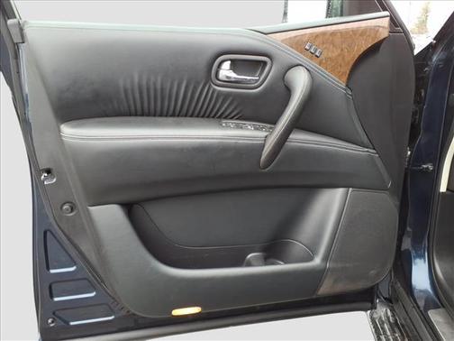 2016 INFINITI QX80 Base