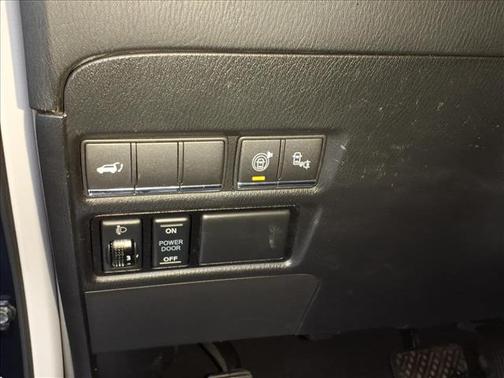 2016 INFINITI QX80 Base