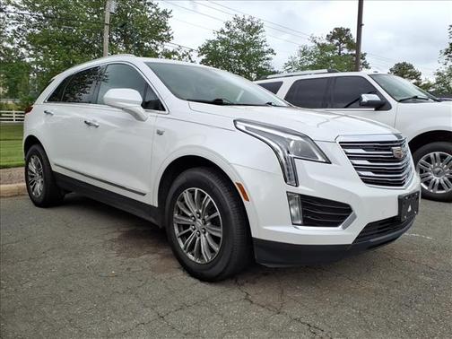 Crystal White Tri-Coat 2017 Cadillac XT5 Luxury