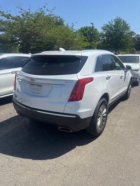 Crystal White Tri-Coat 2017 Cadillac XT5 Luxury