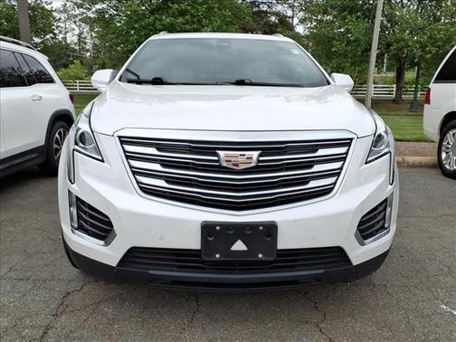 Crystal White Tri-Coat 2017 Cadillac XT5 Luxury