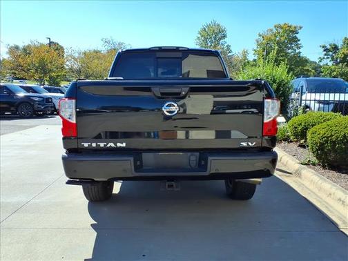 2021 Nissan Titan SV