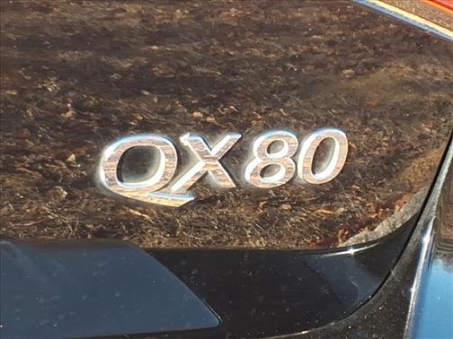 2017 INFINITI QX80 Base