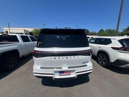 2t Radiant Whit 2025 INFINITI QX80 AUTOGRAPH