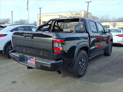 2024 Nissan Frontier SV