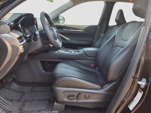 2025 INFINITI QX60 Pure