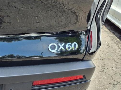 2025 INFINITI QX60 Pure