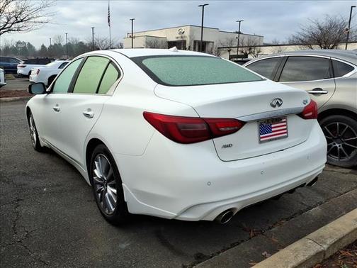 2023 INFINITI Q50 LUXE