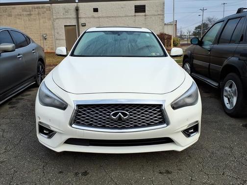 2023 INFINITI Q50 LUXE