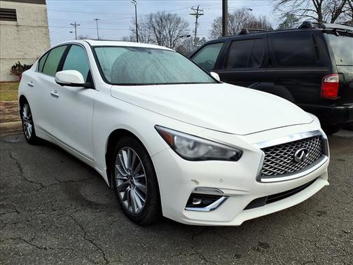 2023 INFINITI Q50 LUXE