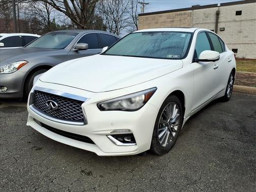 2023 INFINITI Q50 LUXE