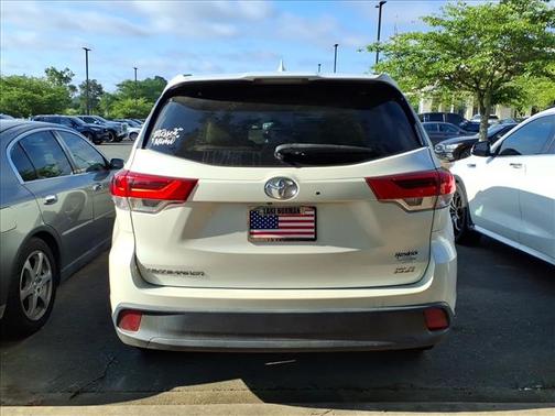 Blizzard Pearl 2018 Toyota Highlander XLE