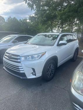 Blizzard Pearl 2018 Toyota Highlander XLE