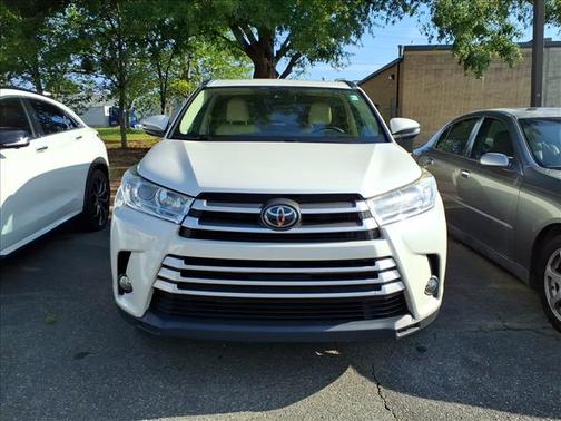 Blizzard Pearl 2018 Toyota Highlander XLE