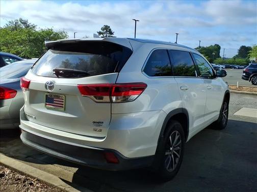 Blizzard Pearl 2018 Toyota Highlander XLE