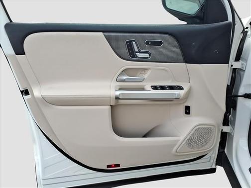 Digital White 2022 Mercedes-Benz GLB 250 Base