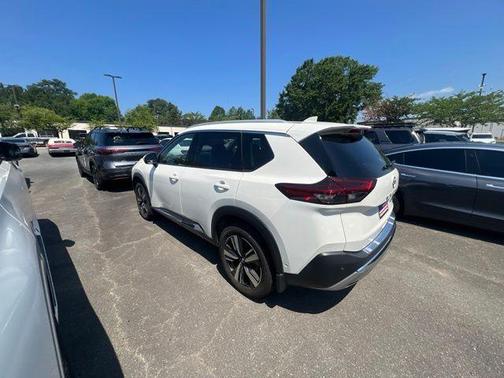 White 2023 Nissan Rogue Platinum