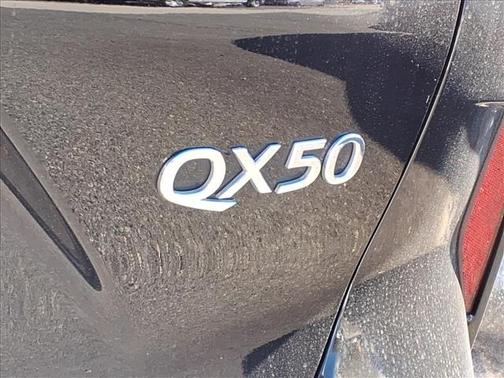 2022 INFINITI QX50 Luxe