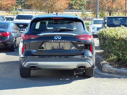 2022 INFINITI QX50 Luxe