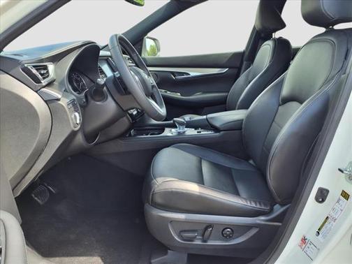 2022 INFINITI QX50 Luxe