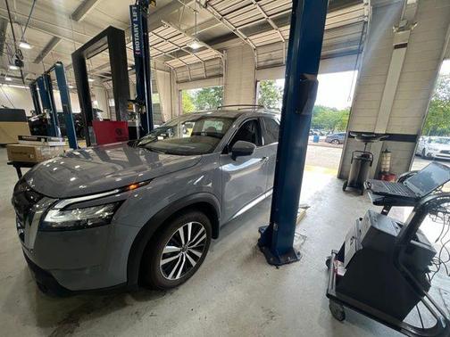 Boulder Gray Pe 2024 Nissan Pathfinder Platinum