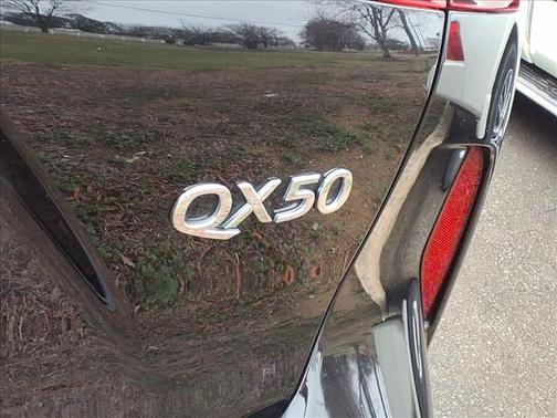 2022 INFINITI QX50 Luxe
