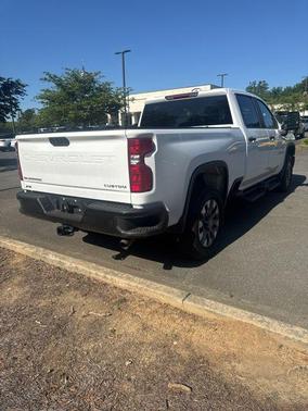 Summit White 2025 Chevrolet Silverado 2500 Custom