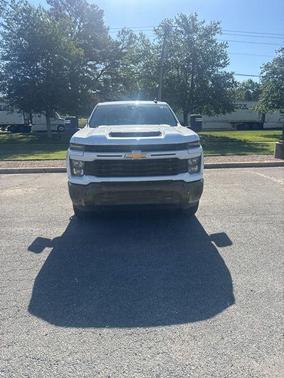 Summit White 2025 Chevrolet Silverado 2500 Custom