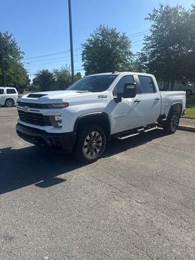 Summit White 2025 Chevrolet Silverado 2500 Custom