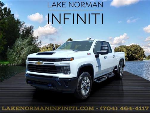 Summit White 2025 Chevrolet Silverado 2500 Custom