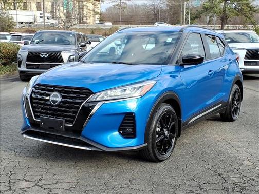 2024 Nissan Kicks SR