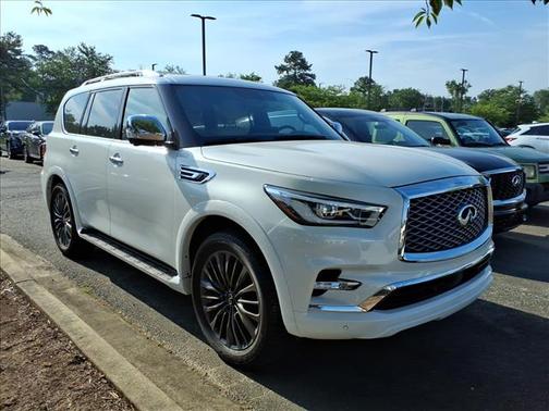 Moonstone White 2024 INFINITI QX80 SENSORY