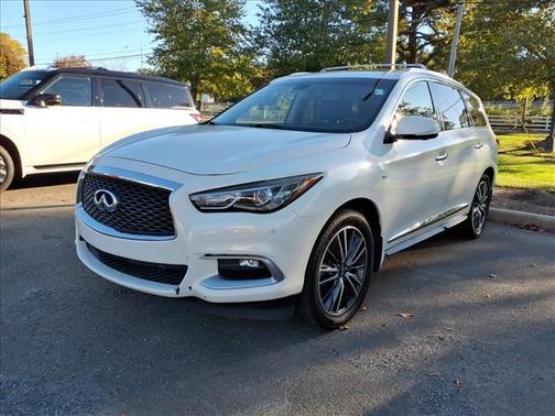 2016 INFINITI QX60 Base