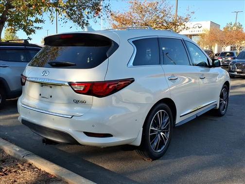 2016 INFINITI QX60 Base