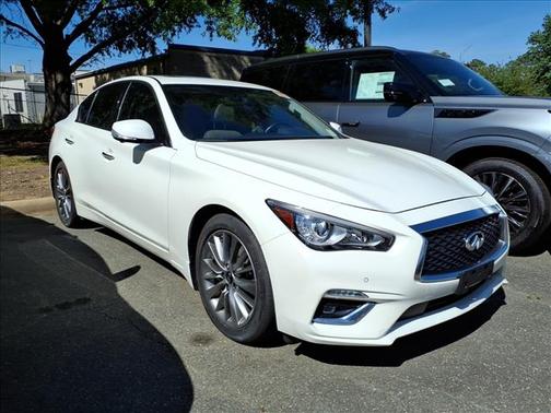 Majestic White 2023 INFINITI Q50 LUXE
