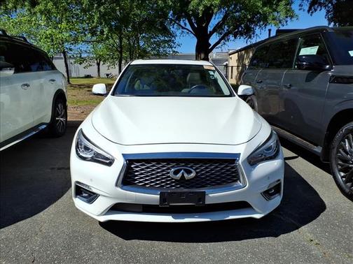 Majestic White 2023 INFINITI Q50 LUXE