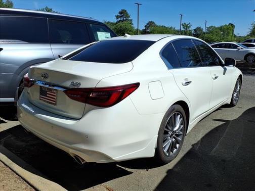 Majestic White 2023 INFINITI Q50 LUXE