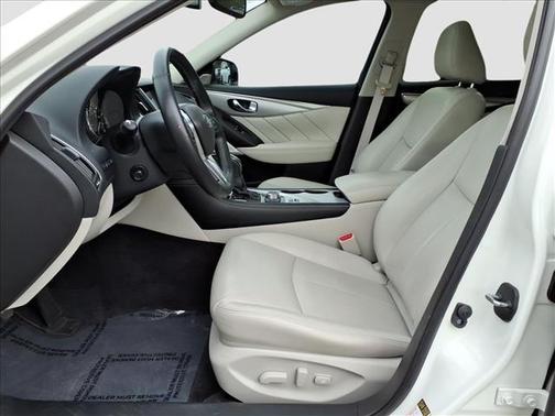 Majestic White 2023 INFINITI Q50 LUXE