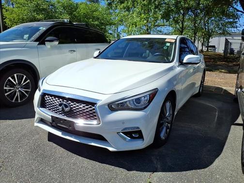 Majestic White 2023 INFINITI Q50 LUXE