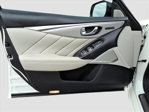 Majestic White 2023 INFINITI Q50 LUXE