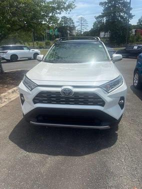 Blizzard Pearl 2020 Toyota RAV4 Hybrid Limited