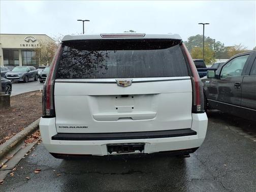 2018 Cadillac Escalade ESV Luxury