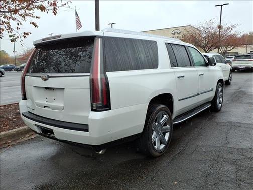 2018 Cadillac Escalade ESV Luxury